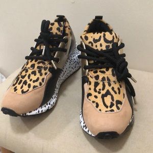 STEVE MADDEN CLIFF REAL FUR SNEAKERS NEW SZ 8.5
